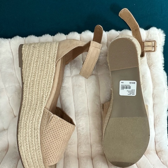 NWOB Lane Bryant Platform Sandals! - Picture 3 of 10